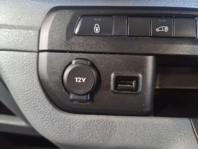 2025 Vauxhall Vivaro