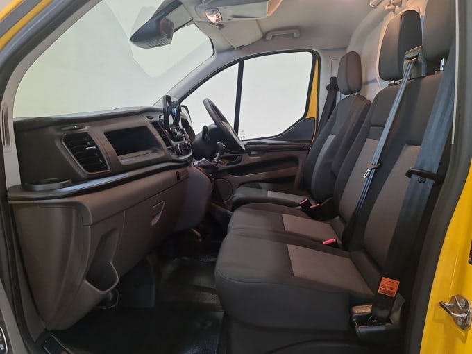 2025 Ford Transit Custom
