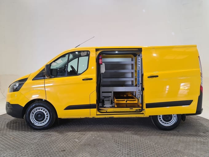 2025 Ford Transit Custom