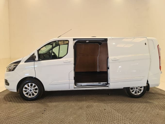 2025 Ford Transit Custom