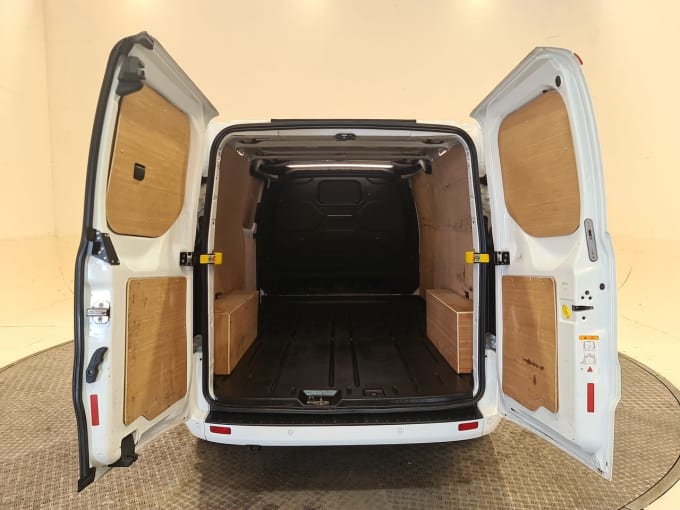 2025 Ford Transit Custom