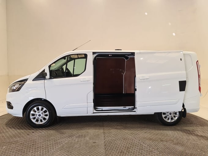 2025 Ford Transit Custom