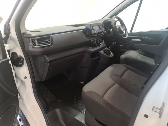 2025 Nissan Primastar