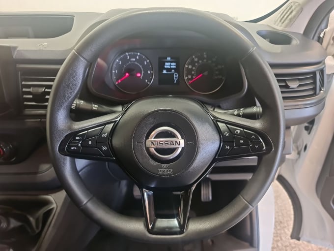 2025 Nissan Primastar