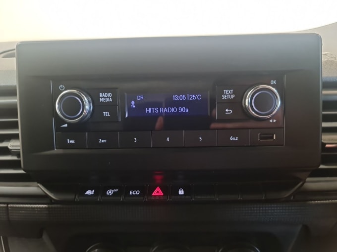 2025 Nissan Primastar