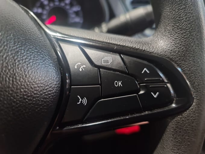 2025 Nissan Primastar