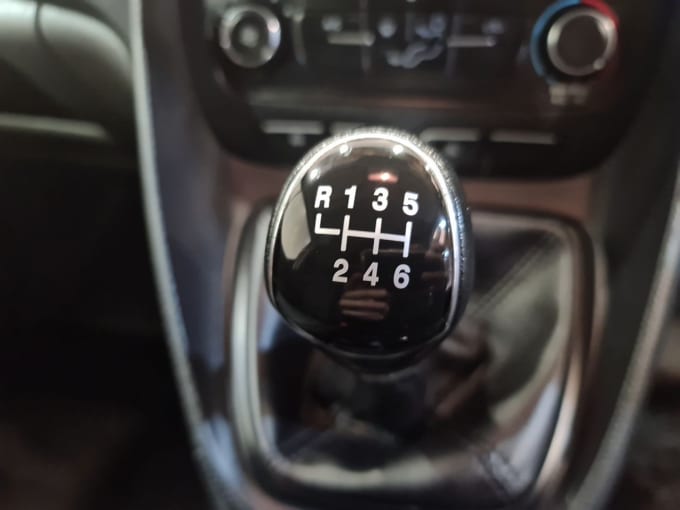 2025 Ford Transit Connect