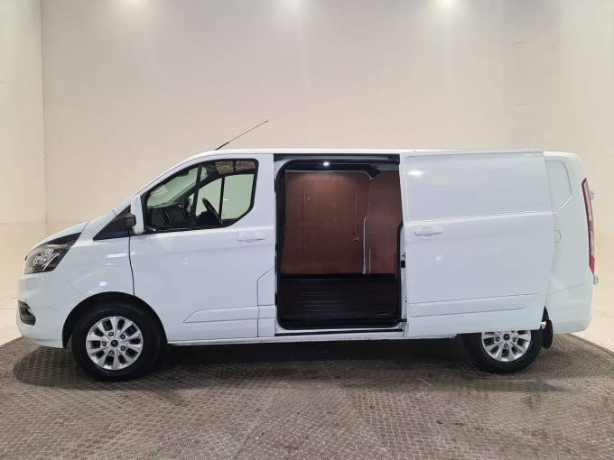 2025 Ford Transit Custom