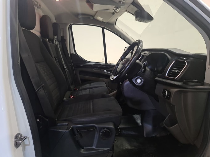 2025 Ford Transit Custom