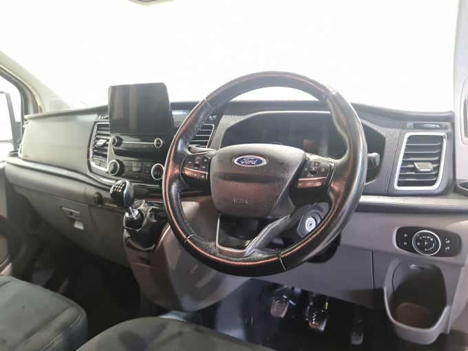 2025 Ford Transit Custom