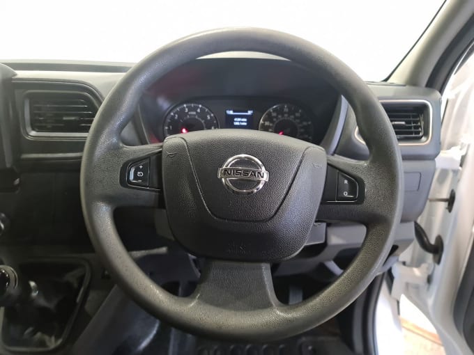 2025 Nissan Interstar