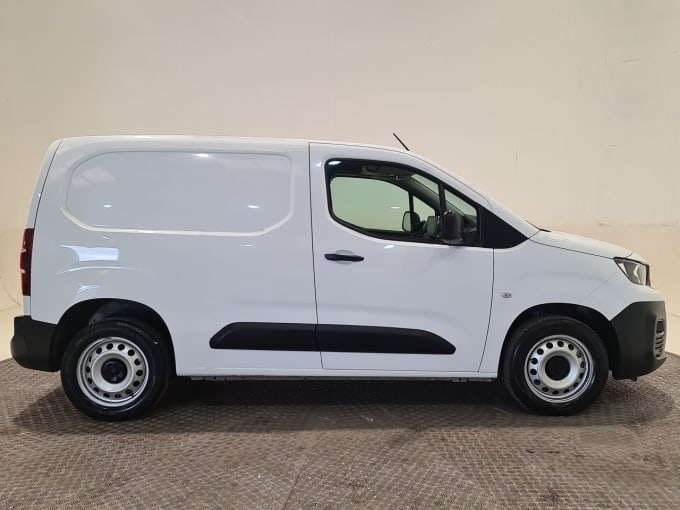 2025 Peugeot Partner