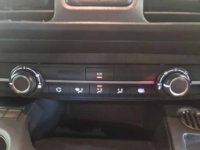 2025 Peugeot Partner