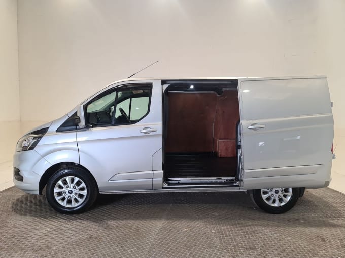 2025 Ford Transit Custom