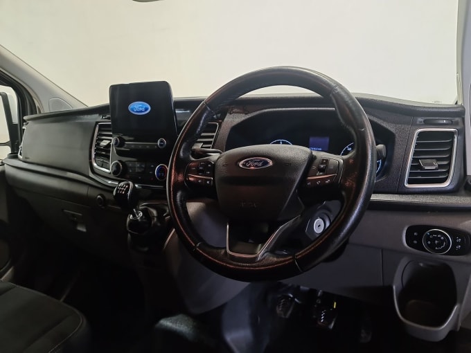 2025 Ford Transit Custom