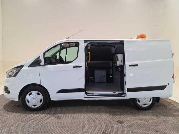 2025 Ford Transit Custom