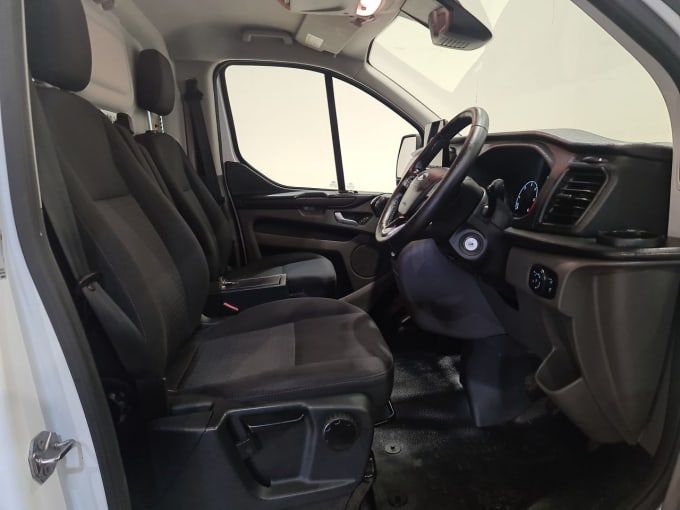 2025 Ford Transit Custom