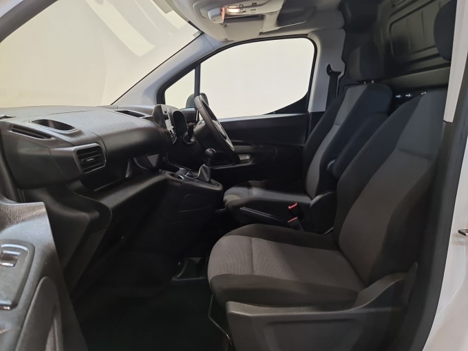 2025 Vauxhall Combo
