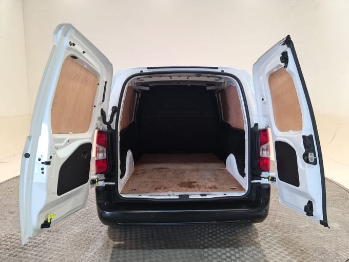 2025 Vauxhall Combo