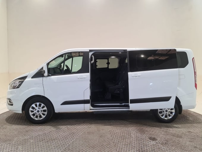 2025 Ford Tourneo Custom