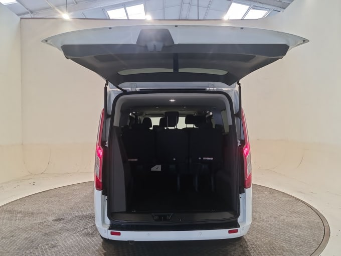 2025 Ford Tourneo Custom