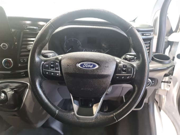 2025 Ford Tourneo Custom