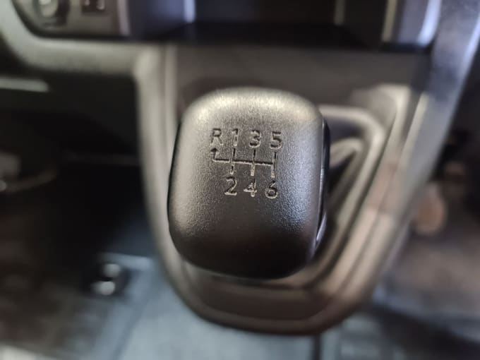2025 Peugeot Expert