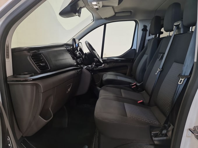 2025 Ford Tourneo Custom