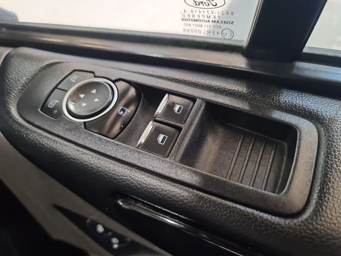 2025 Ford Tourneo Custom