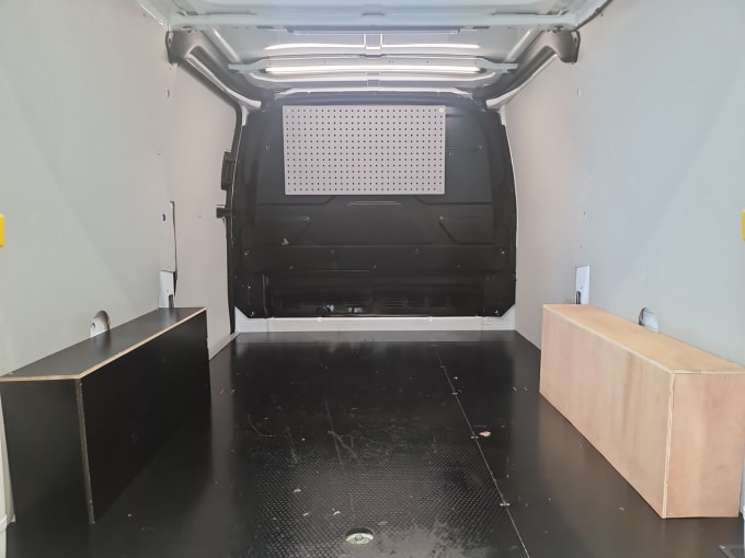 2025 Ford Transit Custom