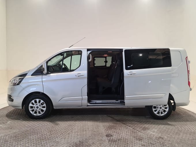 2025 Ford Transit Custom