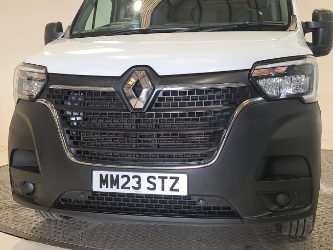2025 Renault Master