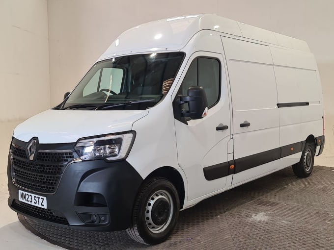 2025 Renault Master