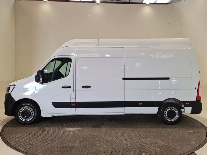 2025 Renault Master