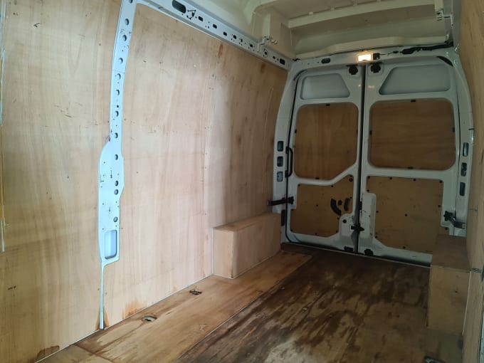 2025 Renault Master