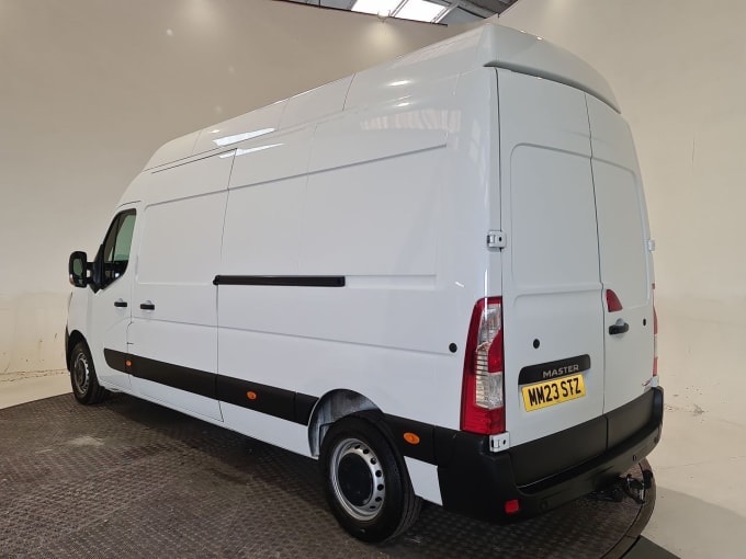 2025 Renault Master