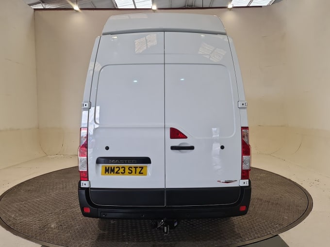 2025 Renault Master
