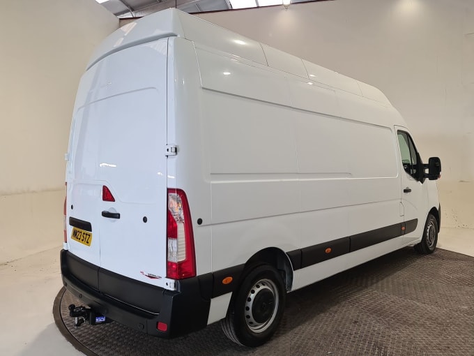 2025 Renault Master