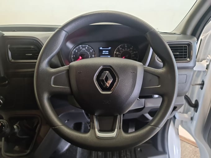 2025 Renault Master