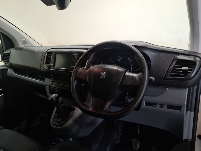 2025 Peugeot Expert