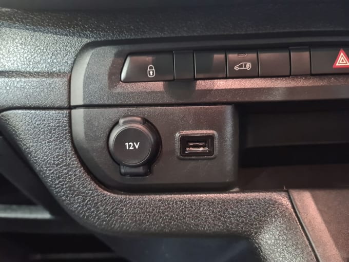 2025 Vauxhall Vivaro