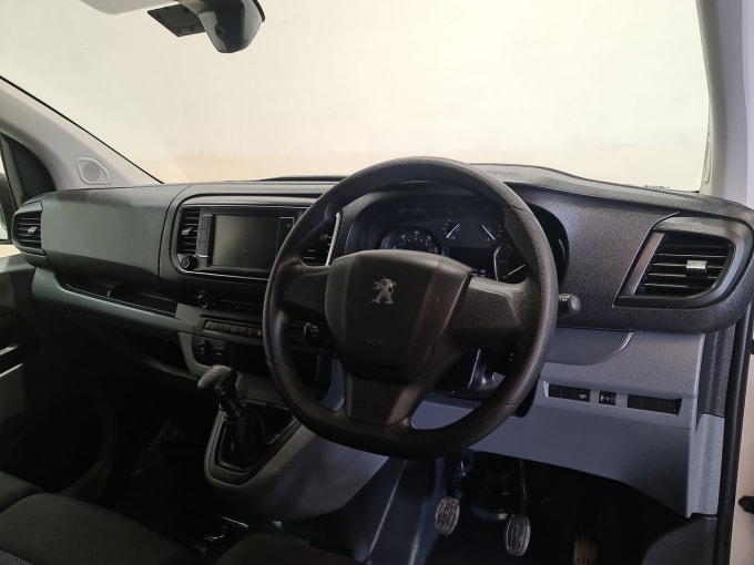 2025 Peugeot Expert