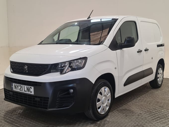 2025 Peugeot Partner