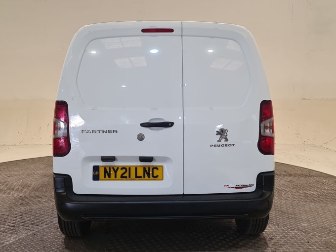 2025 Peugeot Partner