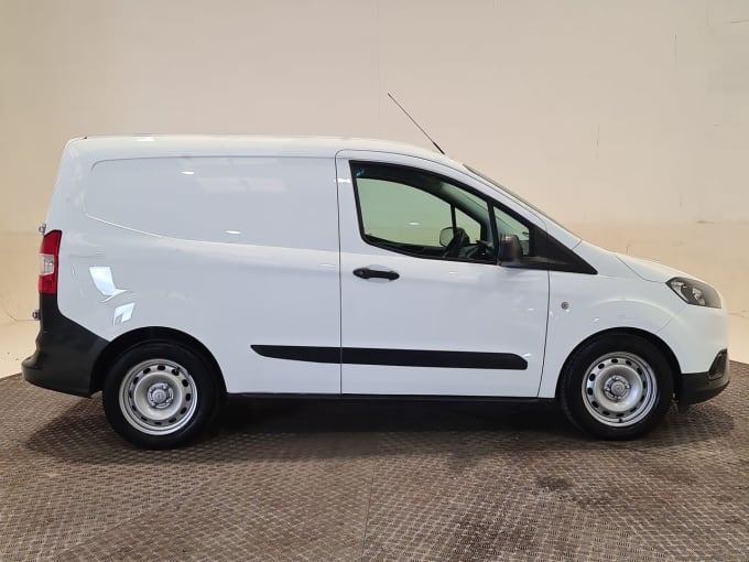 2025 Ford Transit Courier