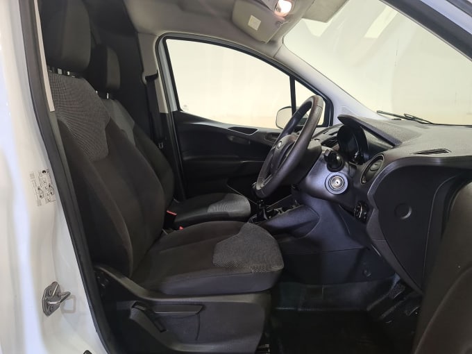 2025 Ford Transit Courier