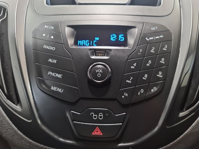 2025 Ford Transit Courier
