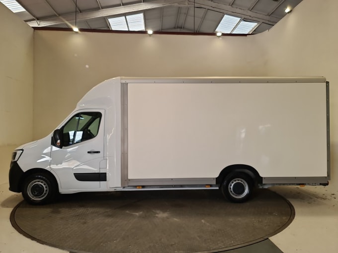 2025 Renault Master