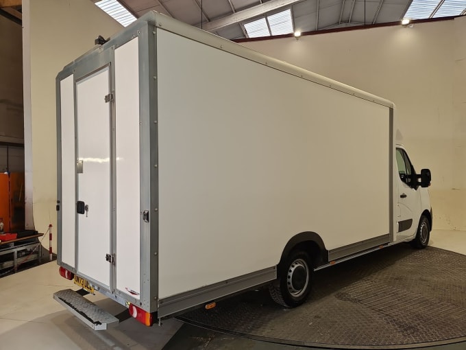 2025 Renault Master