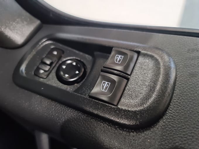 2025 Renault Master